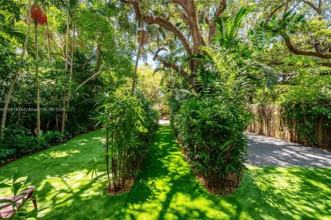 Снять в аренду виллу или дом в Майами, Флорида 2 спальни, 139.45м2, № 1942632 - фото 7