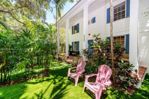 Снять в аренду виллу или дом в Майами, Флорида 2 спальни, 139.45м2, № 1942632 - фото 19