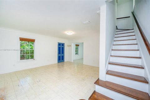 Снять в аренду виллу или дом в Майами, Флорида 2 спальни, 139.45м2, № 1942632 - фото 9