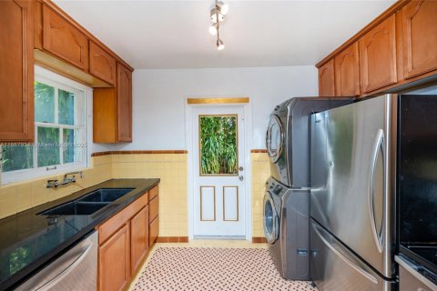 Снять в аренду виллу или дом в Майами, Флорида 2 спальни, 139.45м2, № 1942632 - фото 8