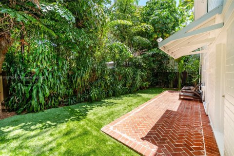 Снять в аренду виллу или дом в Майами, Флорида 2 спальни, 139.45м2, № 1942632 - фото 18