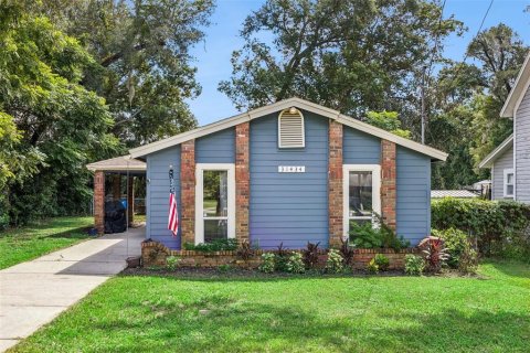 House in Sorrento, Florida 3 bedrooms, 94.02 sq.m. № 2369131