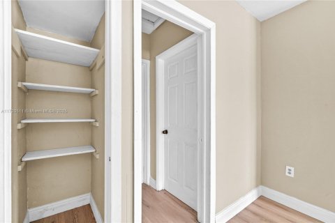 Appartement à louer à Miami, Floride: 1 chambre, 148.64 m2 № 1860505 - photo 11