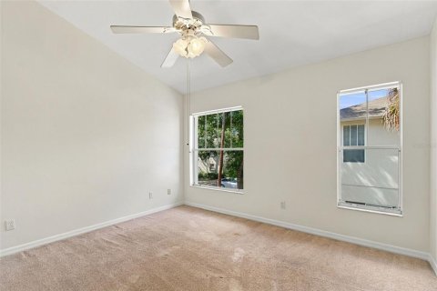 Condo in Tampa, Florida, 2 bedrooms  № 2419639 - photo 23