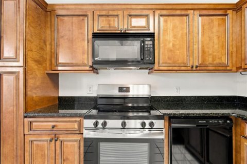 Condo in Tampa, Florida, 2 bedrooms  № 2419639 - photo 18