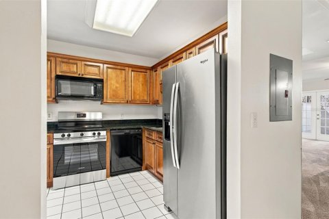 Condo in Tampa, Florida, 2 bedrooms  № 2419639 - photo 15