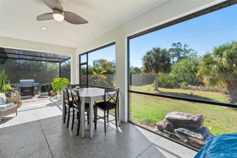 House in Lehigh Acres, Florida 3 bedrooms, 153.85 sq.m. № 1530589 - photo 17