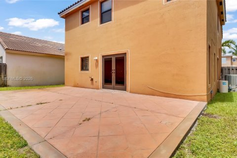 Купить виллу или дом в Пемброк-Пайнс, Флорида 4 спальни, 195.65м2, № 2066794 - фото 25