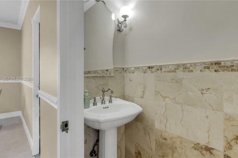 Купить виллу или дом в Пемброк-Пайнс, Флорида 4 спальни, 195.65м2, № 2066794 - фото 26