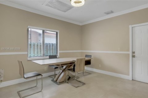 Купить виллу или дом в Пемброк-Пайнс, Флорида 4 спальни, 195.65м2, № 2066794 - фото 14