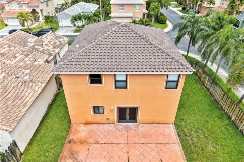 Купить виллу или дом в Пемброк-Пайнс, Флорида 4 спальни, 195.65м2, № 2066794 - фото 7