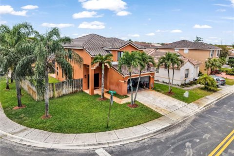 Купить виллу или дом в Пемброк-Пайнс, Флорида 4 спальни, 195.65м2, № 2066794 - фото 8