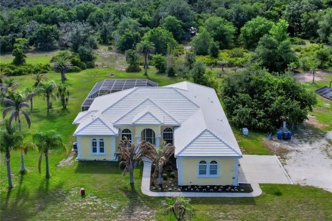 Casa en Myakka City, Florida 4 dormitorios, 285.67 m2 № 2093047