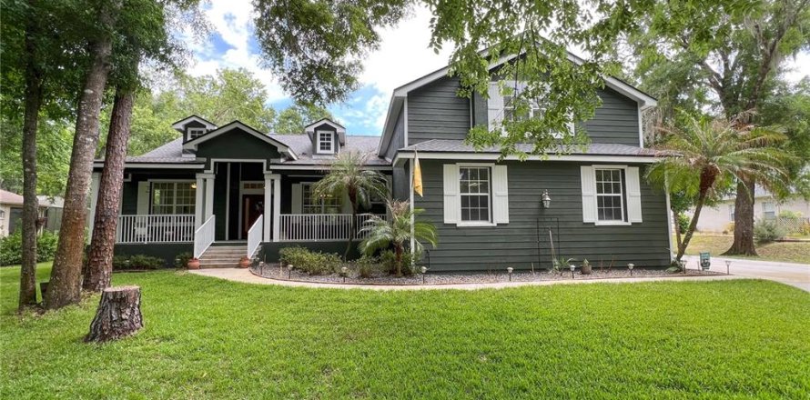 Villa ou maison à Wesley Chapel, Floride 5 chambres, 293.57 m2 № 2235435
