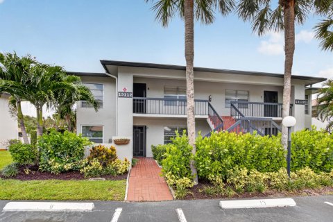 Кондоминиум с 6 комнатами в Делрей-Бич, Флорида № 2181905