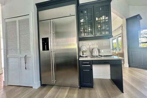 House in Pembroke Pines, Florida 3 bedrooms, 193.61 sq.m. № 2054473 - photo 13