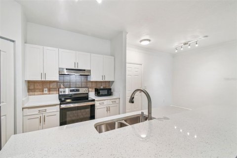 Condominio en alquiler en Tampa, Florida, 2 dormitorios, 107.58 m2 № 1916541 - foto 12