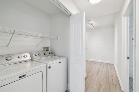 Condominio en alquiler en Tampa, Florida, 2 dormitorios, 107.58 m2 № 1916541 - foto 19