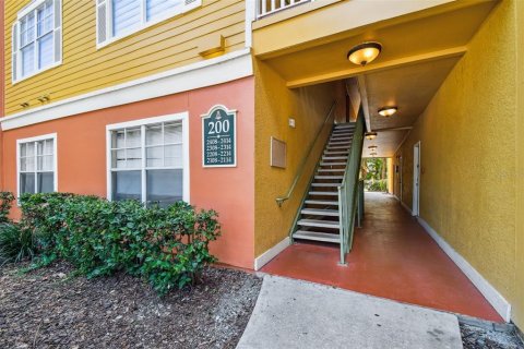 Condo in Tampa, Florida, 2 bedrooms  № 1916541 - photo 3