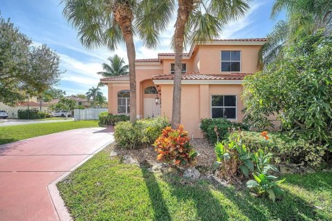 House in Lake Worth, Florida 4 bedrooms, 208.66 sq.m. № 2069104 - photo 1