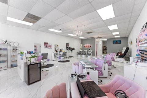 Propiedad comercial en venta en Tampa, Florida, 130.06 m2 № 1190401 - foto 12