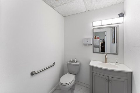 Propiedad comercial en venta en Tampa, Florida, 130.06 m2 № 1190401 - foto 24