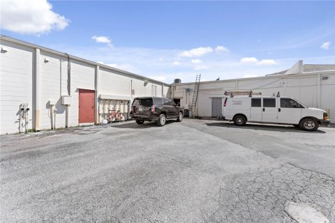 Propiedad comercial en venta en Tampa, Florida, 130.06 m2 № 1190401 - foto 27