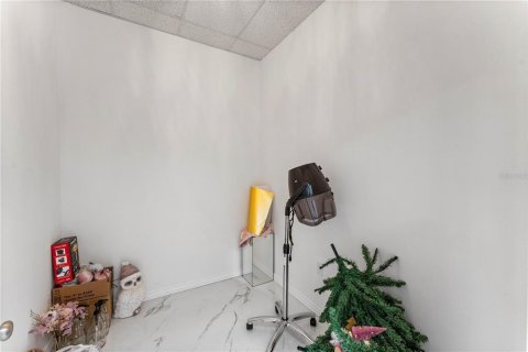Propiedad comercial en venta en Tampa, Florida, 130.06 m2 № 1190401 - foto 16