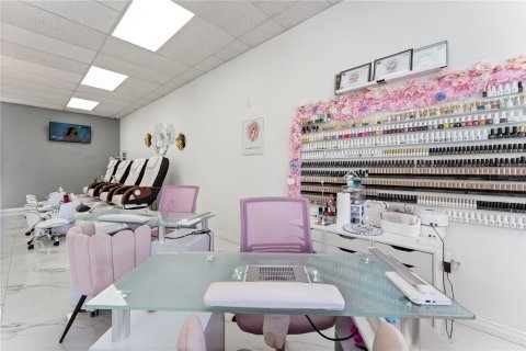 Propiedad comercial en venta en Tampa, Florida, 130.06 m2 № 1190401 - foto 13