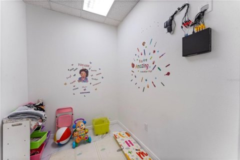 Propiedad comercial en venta en Tampa, Florida, 130.06 m2 № 1190401 - foto 17