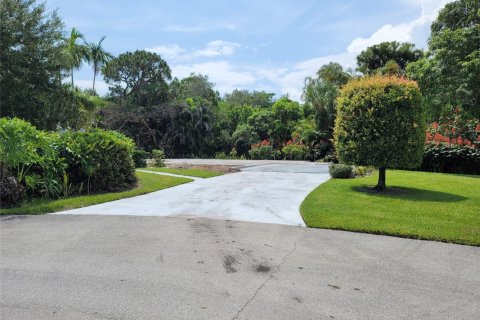 Terreno en venta en Jensen Beach, Florida № 1009501 - foto 1