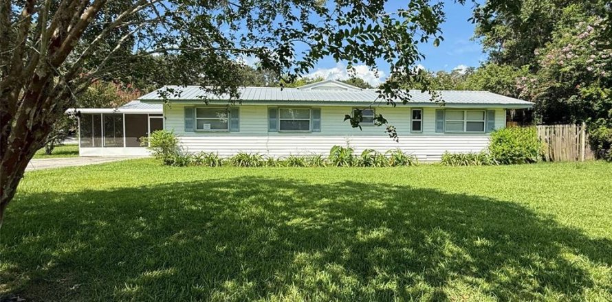 Villa ou maison à Brooksville, Floride 4 chambres, 181.25 m2 № 1904587