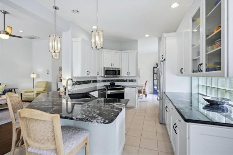 Villa ou maison à vendre à University Park, Floride: 3 chambres, 193.61 m2 № 2403154 - photo 8