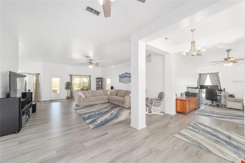 Casa en venta en Ocala, Florida, 4 dormitorios, 211.91 m2 № 1910877 - foto 8
