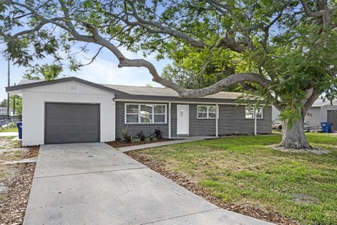 House in Bradenton, Florida 3 bedrooms, 108.7 sq.m. № 1735506 - photo 1
