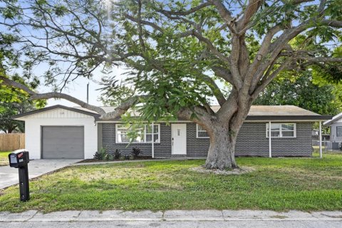 House in Bradenton, Florida 3 bedrooms, 108.7 sq.m. № 1735506 - photo 2
