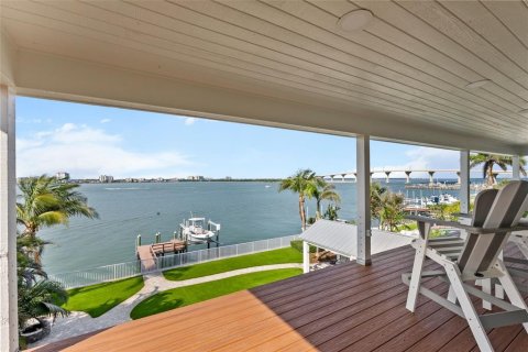 Villa ou maison à vendre à Tierra Verde, Floride: 4 chambres, 308.71 m2 № 1679821 - photo 27