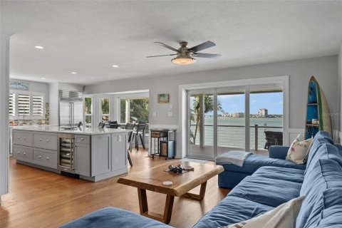 Villa ou maison à vendre à Tierra Verde, Floride: 4 chambres, 308.71 m2 № 1679821 - photo 4