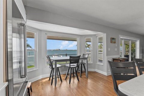 Villa ou maison à vendre à Tierra Verde, Floride: 4 chambres, 308.71 m2 № 1679821 - photo 11