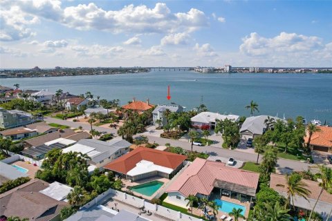 Villa ou maison à vendre à Tierra Verde, Floride: 4 chambres, 308.71 m2 № 1679821 - photo 3