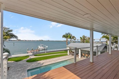 Villa ou maison à vendre à Tierra Verde, Floride: 4 chambres, 308.71 m2 № 1679821 - photo 14