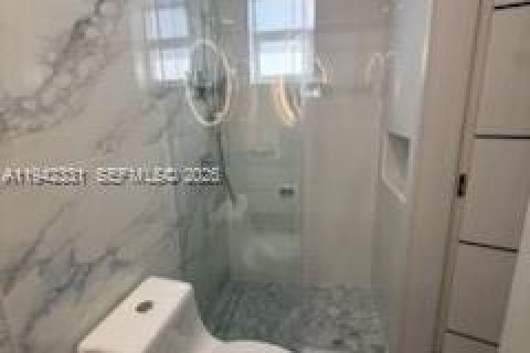 Villa ou maison à vendre à North Miami, Floride: 2 chambres, 134.15 m2 № 2059790 - photo 28