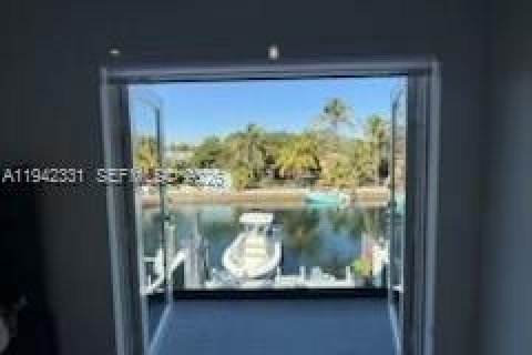 Villa ou maison à vendre à North Miami, Floride: 2 chambres, 134.15 m2 № 2059790 - photo 22