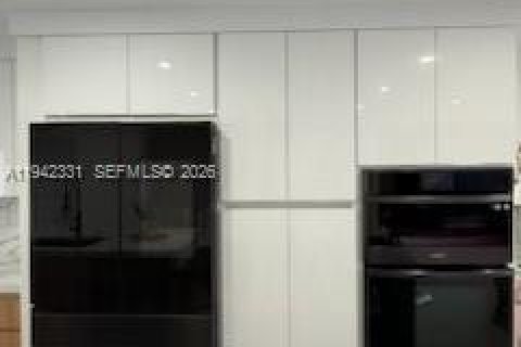 Villa ou maison à vendre à North Miami, Floride: 2 chambres, 134.15 m2 № 2059790 - photo 12