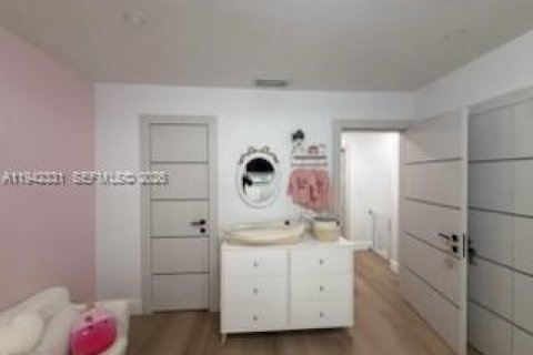 Villa ou maison à vendre à North Miami, Floride: 2 chambres, 134.15 m2 № 2059790 - photo 27