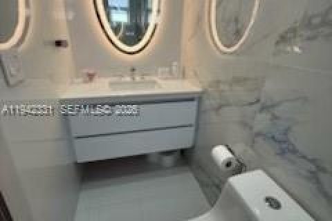 Villa ou maison à vendre à North Miami, Floride: 2 chambres, 134.15 m2 № 2059790 - photo 29