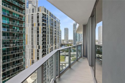 Condo in Miami, Florida, 1 bedroom  № 2050988