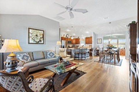 House in The Villages, Florida 3 bedrooms, 142.98 sq.m. № 1578510 - photo 7