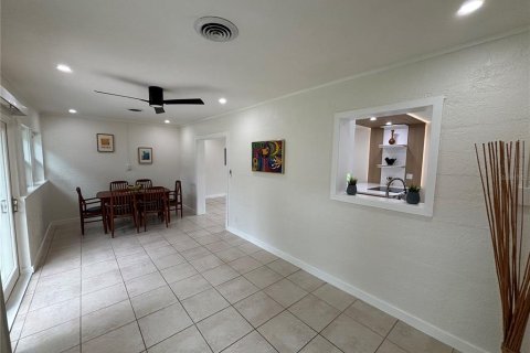 Villa ou maison à vendre à Gulfport, Floride: 2 chambres, 98.66 m2 № 1899347 - photo 19