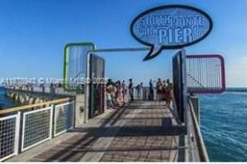 Condo in Miami Beach, Florida, 1 bedroom  № 1944068 - photo 20